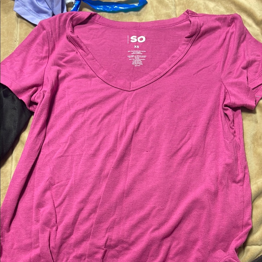 SO Women's Pink V-Neck Top